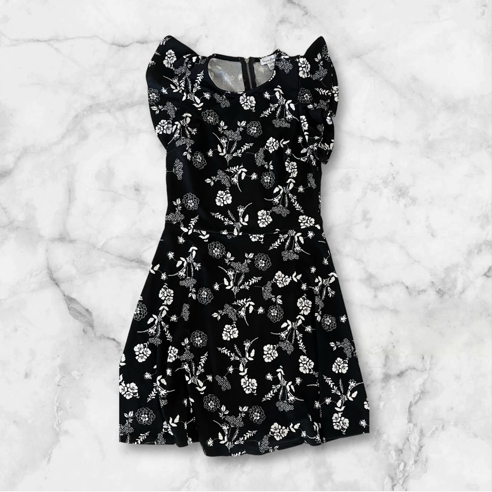 Short dress